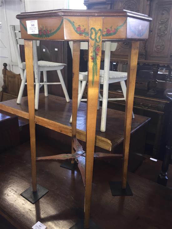 Painted octagonal occasional table(-)
